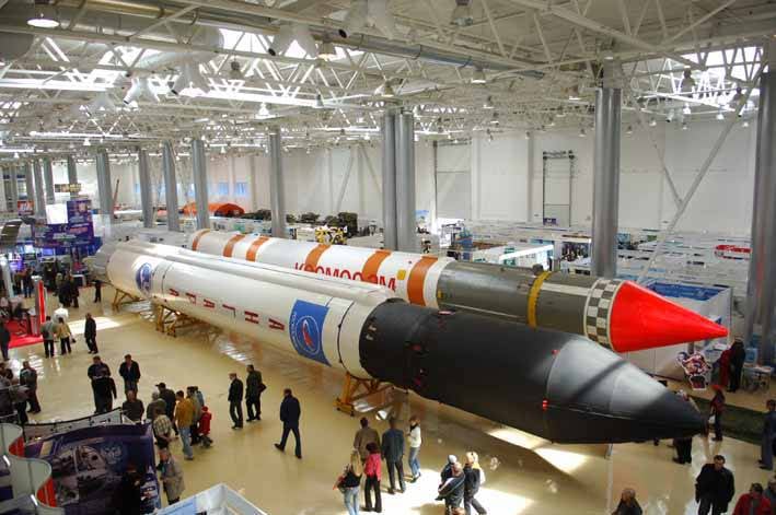 Минобороны: Перспективную ракету "Ангара" запустят в 2013 году