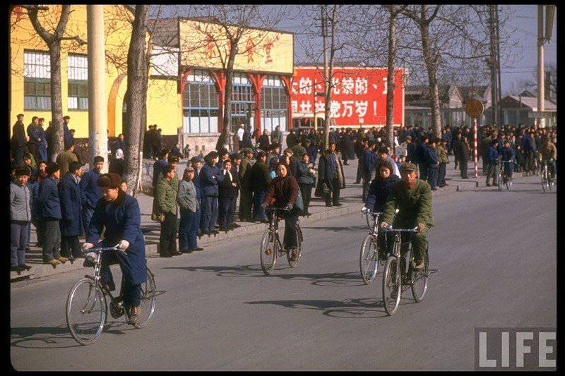 Китай 70-х: «Страна синих муравьёв»