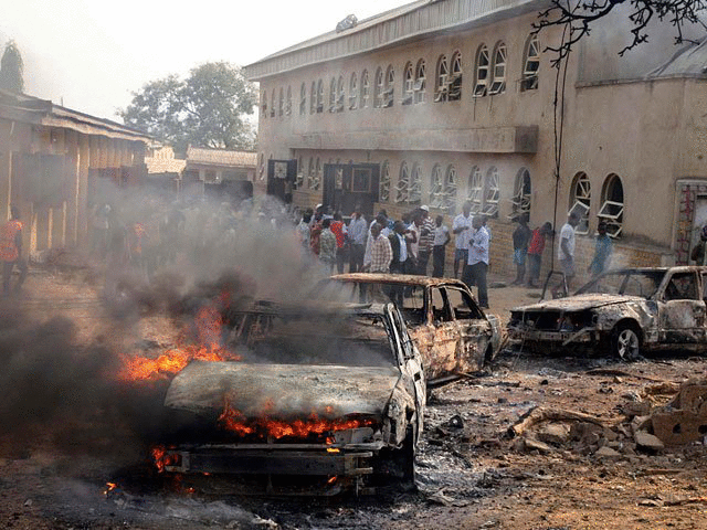 Серия терактов в Нигерии и "антихристианские" погромы