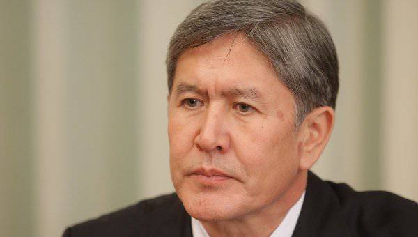 Президент Киргизии публично отказался от обещания вывести авиабазу США