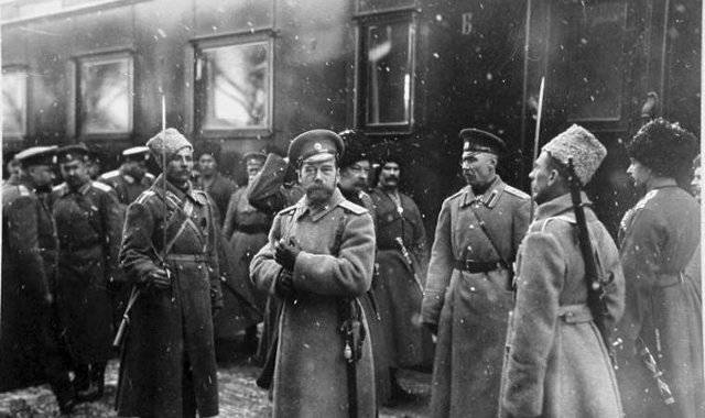 Почему Николай II не расстрелял революционеров?