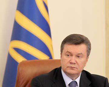Украина сократит армию и отменит призыв, объявил Янукович