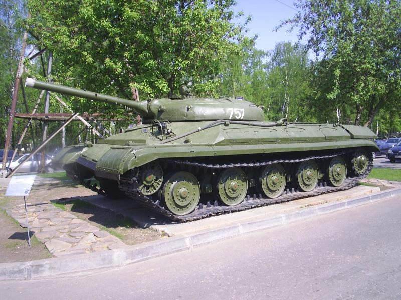 Советский экспериментальный ракетный тяжелый танк «Объект 757»