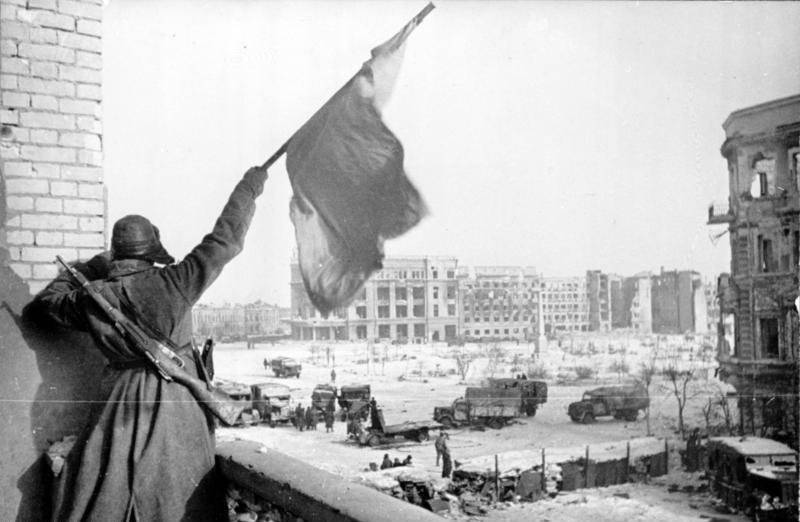 День победы в Сталинградской битве в 1943 году. К 70-летию победы под Сталинградом