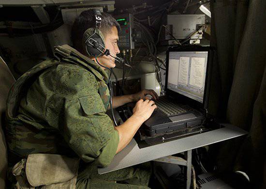 На юге России военные связисты тестируют средства связи нового поколения