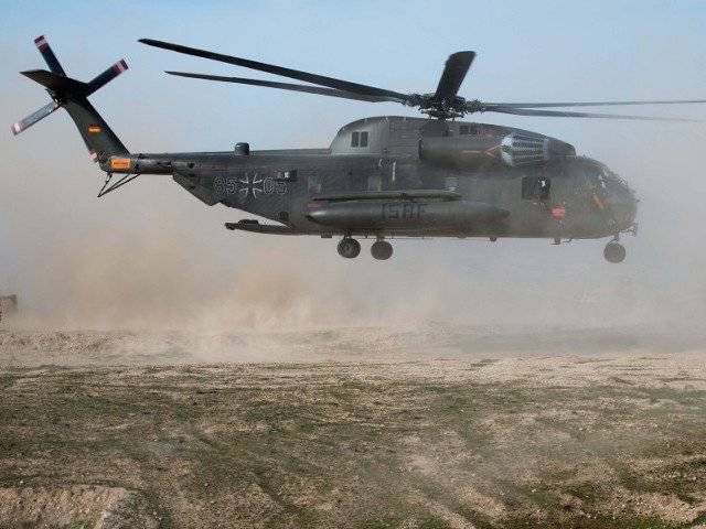 На юге Афганистана разбился военный вертолет: погибли пять служащих ISAF