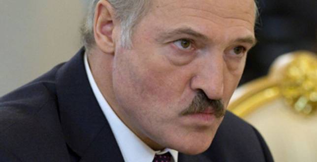 Лукашенко: "Не поборем коррупцию - потеряем страну и скатимся к уровню соседних государств"