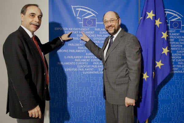Первый постоянный Представитель РБ в ЕС, а ныне посол Болгарии в России Бойко Коцев (слева) и председатель Европейского Парламента Мартин Шульц. Фото: Европейский парламент