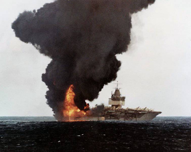 Пожар на авианосце USS Enterprise (CVN-65) 14 января 1969 г. Погибло 27 человек, 343 ранено, потеряно 15 самолётов (стоимостью 5-7 млн долларов каждый). Ущерб, нанесенный кораблю, был оценен в 6,4 млн. долларов.