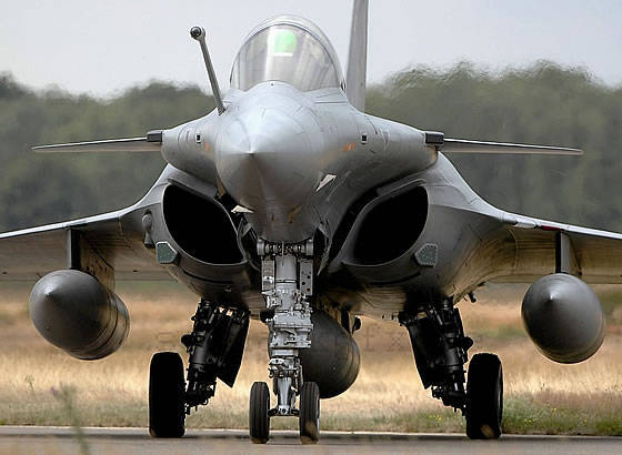 Министры обороны Индии и Франции обсудили перспективы заключения контракта на поставку истребителей «Рафаль»