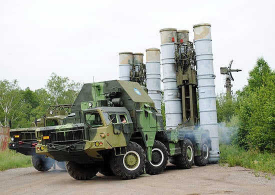 Шойгу: Россия передаст Белоруссии четыре ЗРК С-300