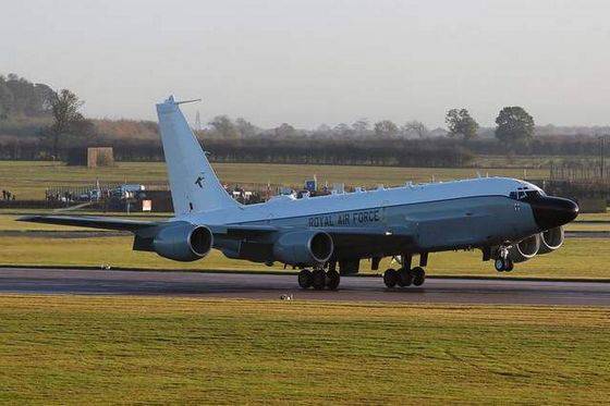 ВВС Великобритании получили первый самолет радиоэлектронной разведки RC-135V/W «Ривет Джойнт»
