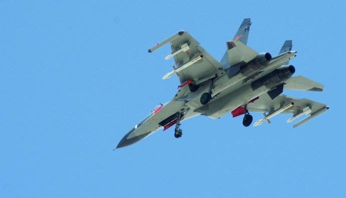 Китай пока не может наладить крупносерийный выпуск истребителей J-11B BS