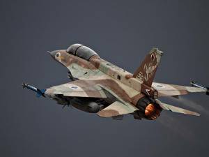 Израиль атаковал около 30 целей в секторе Газа