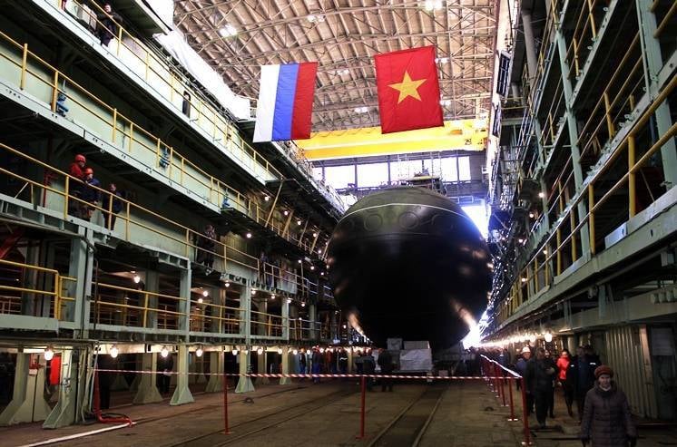 Спущена на воду четвертая подводная лодка для Вьетнама