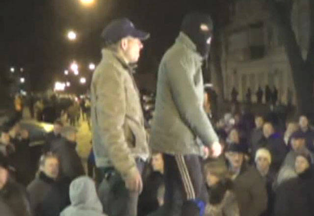Одесские общественники отгораживаются от радикалов баррикадами