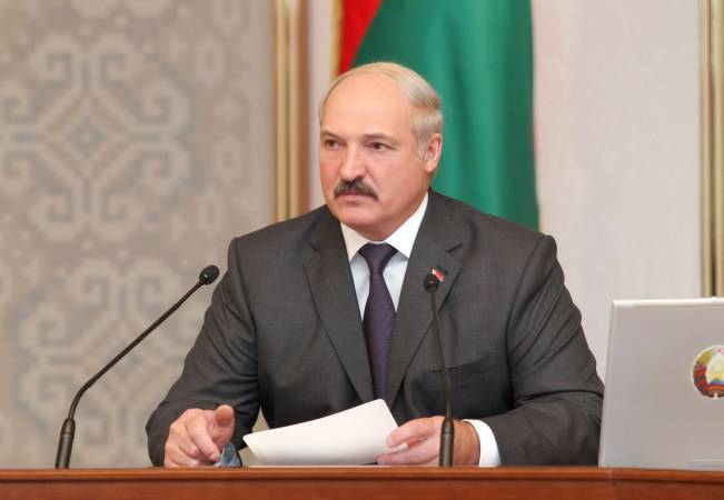 Запад "кинул" Украину - Лукашенко