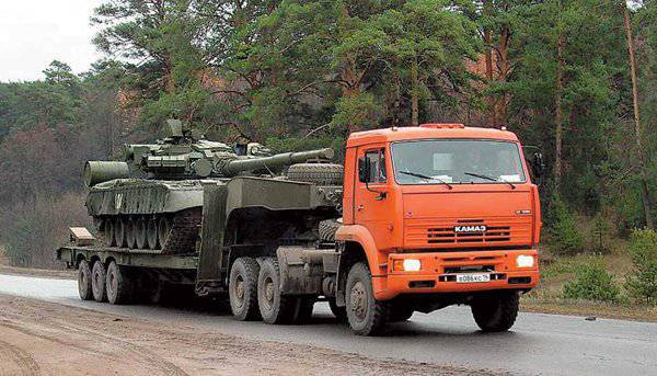 Военные ремонтники в Приамурье получили в свое распоряжение новые тягачи
