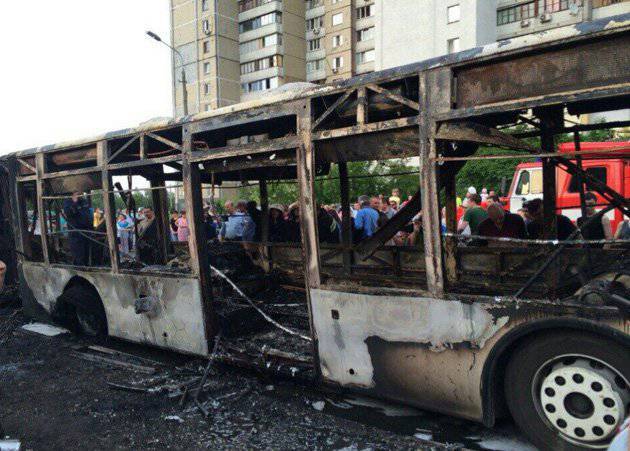 Сгоревший автобус в Киеве: случайность или теракт?
