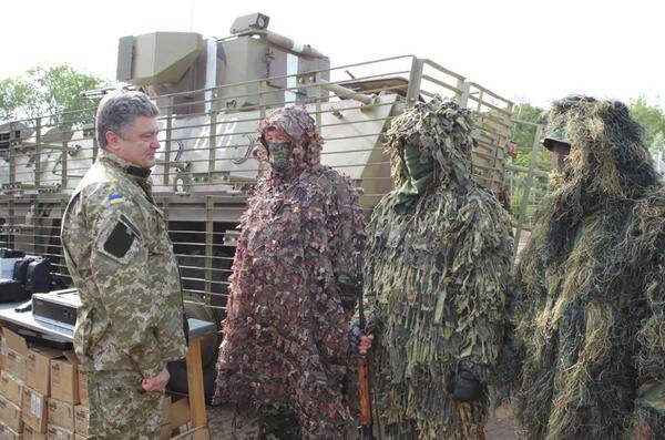 Порошенко объявил, что ополченцы нарушили его "мирный план"