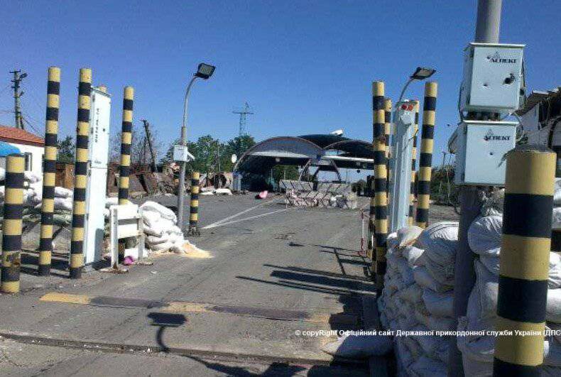 Госпогранслужба Украины заявила о взятии пункта пропуска "Должанский" под свой контроль с минимальными потерями