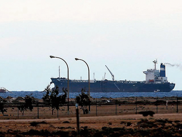 Ливийские повстанцы освободят два ключевых нефтяных порта