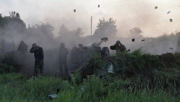 Украинские силовики начали артиллерийский обстрел Донецка