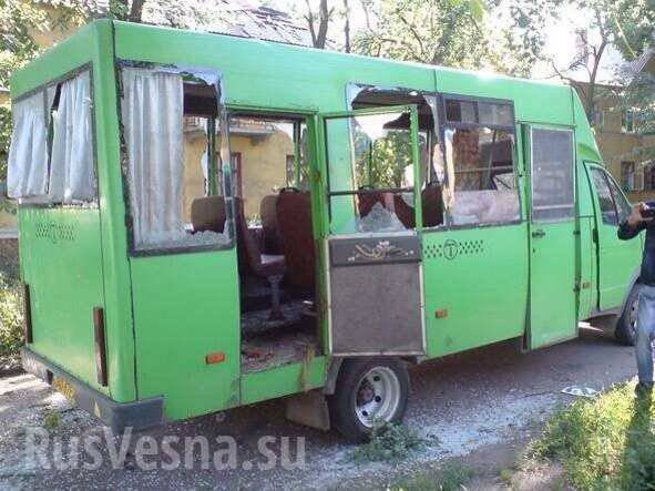 Украинские силовики расстреляли автобус с беженцами под Краснодоном