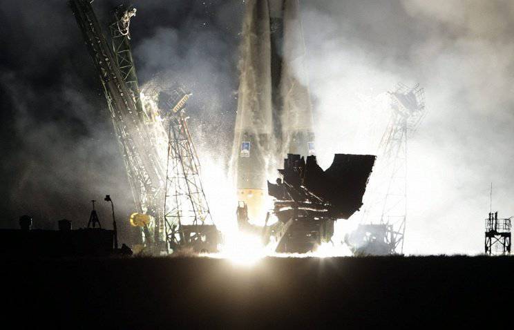 С космодрома Байконур стартовала ракета-носитель «Союз» со спутником «Метеор-М»