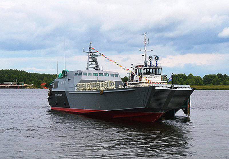 Экипаж новейшего десантного катера «Денис Давыдов» провёл в Балтийском море стрельбы и испытал энергетическую установку