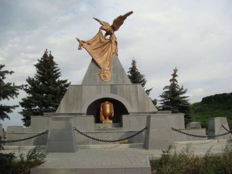 памятник на могиле "Острая", Луганск