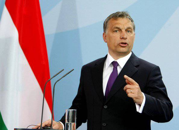 Венгерский премьер о санкциях против России: ЕС сам себе стреляет в ногу