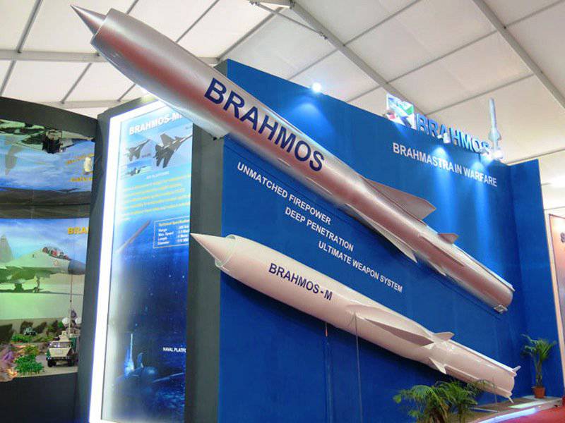 Первый пуск ракеты «Брамос», созданной российско-индийской компанией состоится в 2015 году