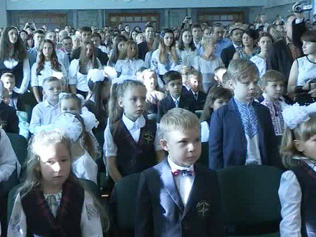 Донецкие студенты и школьники превратились в изгоев