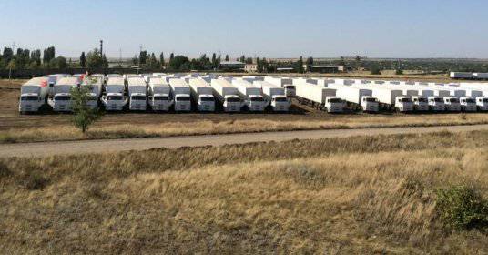 Второй российский гуманитарный конвой стоит в Ростовской области. Разрешения на пересечение границы от укровластей снова нет