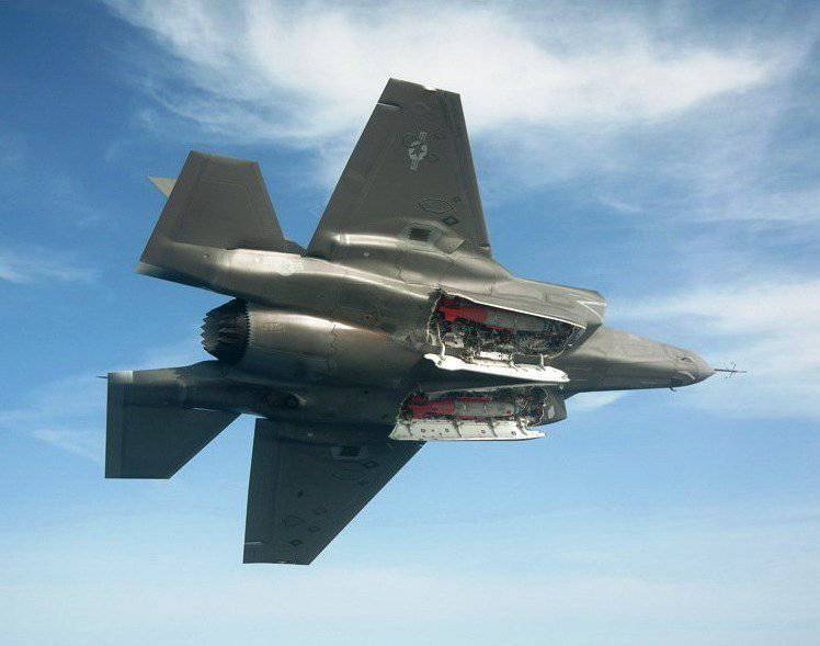 Первыми в ВС США поступят истребители F-35B