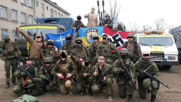 НАТО: "И где же на Украине фашисты?" Постпредство РФ при НАТО: "Вот они!"