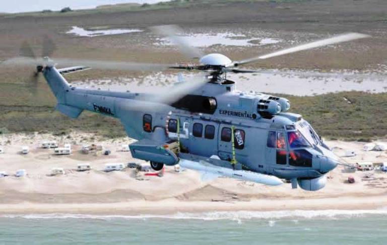 Во Франции по заказу ВМС Бразилии испытан вертолёт EC725 с ракетами «Экзосет»