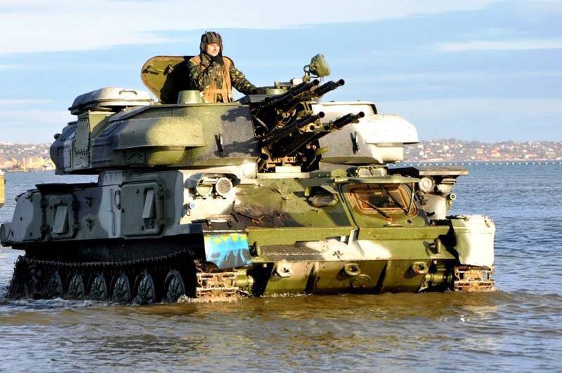 На Украине прошли учения ВМС с применением танков и авиации