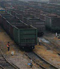 «Укрзализныця»: на Донбассе заблокировано 900 вагонов с углем