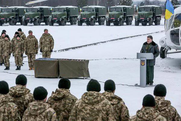 Порошенко передал военную технику ВСУ, Тымчук снова "обнаружил" российские войска в Донбассе