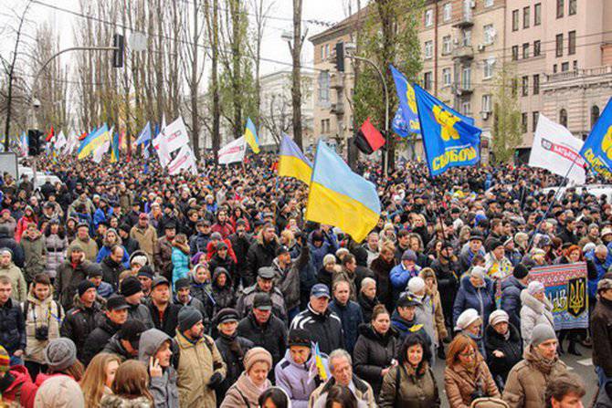 Украинские эксперты: Украину ждут потрясения и, возможно, новый майдан