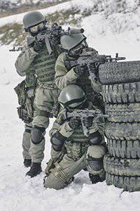 Американские морские пехотинцы продолжают отрабатывать приемы штыкового боя и в век высокоточного оружия.  Фото с сайта www.wikipedia.org