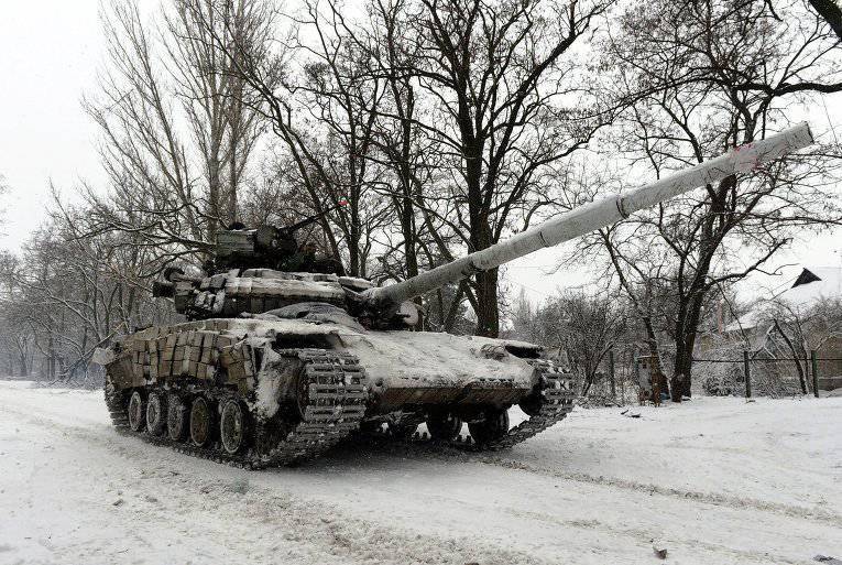 Рада подготовила решение о военном положении на Украине, но вводить его не торопится