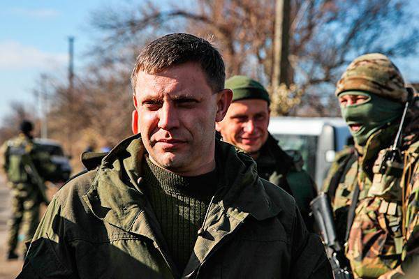 Александр Захарченко объявил о намерении сил ополчения ДНР и ЛНР соединиться для выравнивания линии фронта