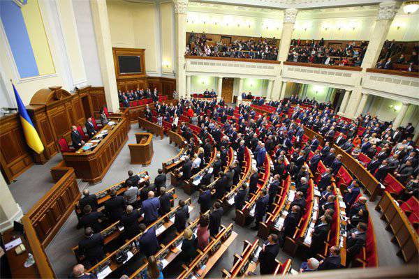 Депутаты ВРУ одобрили возможность применения украинскими военнослужащими оружия в отношении подчинённых