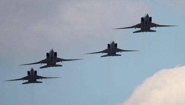 Минобороны РФ перебрасывает в Крым мотострелковое соединение и 10 ракетоносцев Ту-22М3