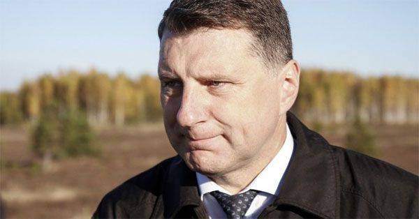 Министр обороны Латвии заявил о том, что с 2016 года в военных учениях будут задействованы студенты латвийских вузов