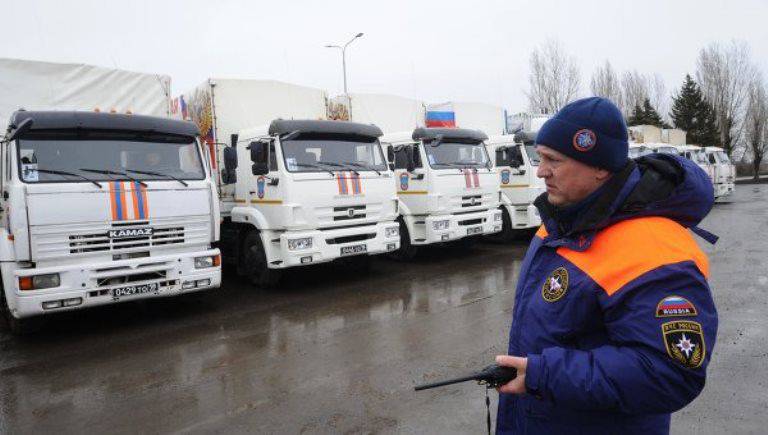 Российские колонны с гумпомощью  для Новороссии пересекли границу