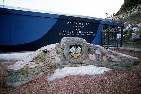 В США возвращают командный центр NORAD в "противоатомные" бункеры Шайенна